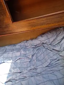 BetweenUsXx online show from 06.13.26