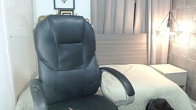 Snapshot of Billie_Jean chatting on 07.27.26 Billie Jean online show from 07.27.26