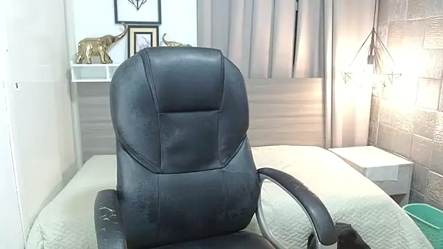 Snapshot of Billie_Jean chatting on 07.28.26 Billie Jean online show from 07.28.26