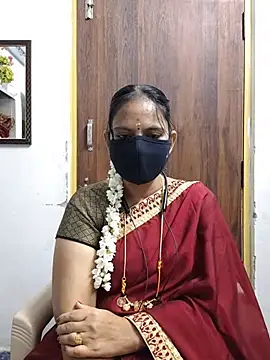 Snapshot of Tamil_white_beauty chatting on 07.08.26 Tamil white beauty online show from 07.08.26