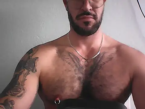 Snapshot of mrbighairychest chatting on 07.01.26 mrbighairychest online show from 07.01.26