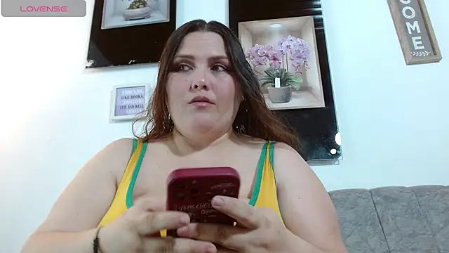 Snapshot of chantal_bigboobis chatting on 07.30.26 chantal bigboobis online show from 07.30.26