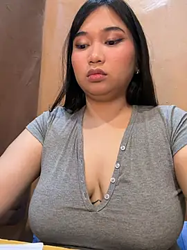 Snapshot of plum_sexy chatting on 06.14.26 plum sexy online show from 06.14.26