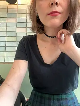 Snapshot of Hilda_Valentine chatting on 07.18.26 Hilda Valentine online show from 07.18.26