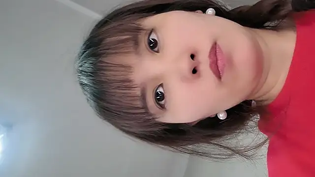 Snapshot of Yesqiko chatting on 06.15.26 Yesqiko online show from 06.15.26