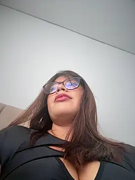 Snapshot of Saracalderon chatting on 07.15.26 Saracalderon online show from 07.15.26