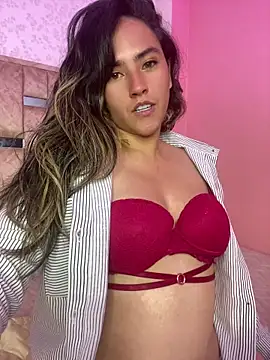 Snapshot of sophia_pink17 chatting on 06.17.26 sophia pink17 online show from 06.17.26