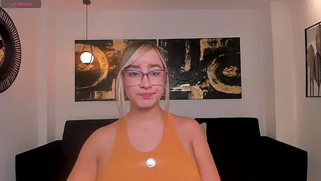Snapshot of NovaSinclairX chatting on 07.22.26 NovaSinclairX online show from 07.22.26