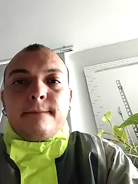 Snapshot of FedericoBigDixx chatting on 07.23.26 FedericoBigDixx online show from 07.23.26