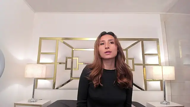 Snapshot of VivieneLuxe chatting on 07.29.26 VivieneLuxe online show from 07.29.26