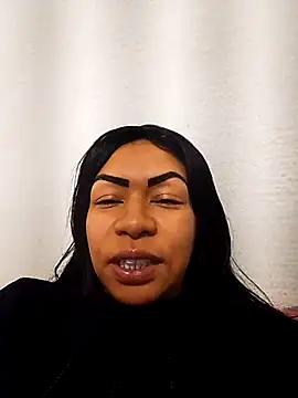 Snapshot of _Ana_paula_ chatting on 06.25.26 Ana paula online show from 06.25.26