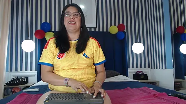 Sallydickinson online show from 06.26.26