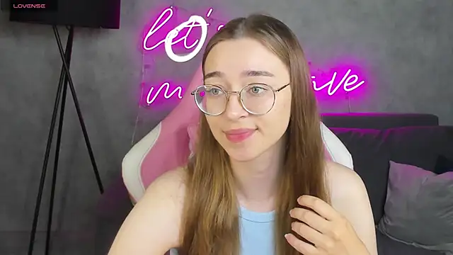 Snapshot of Lucy_Green chatting on 06.28.26 Lucy Green online show from 06.28.26