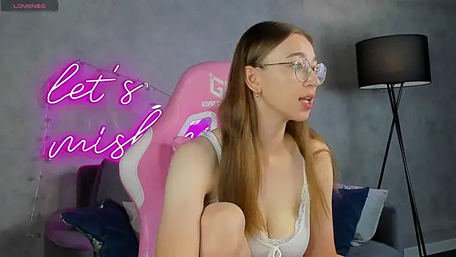 Snapshot of Lucy_Green chatting on 07.03.26 Lucy Green online show from 07.03.26