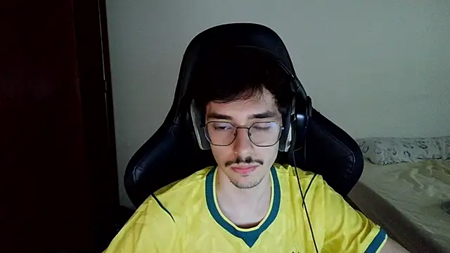 Snapshot of gabrielNovin17cm chatting on 07.02.26 gabrielNovin17cm online show from 07.02.26