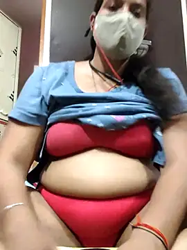 Snapshot of Hot_Darling001 chatting on 07.17.26 Hot Darling001 online show from 07.17.26