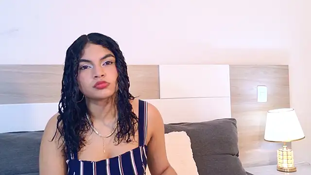 Snapshot of MelodyAlvarez chatting on 07.25.26 MelodyAlvarez online show from 07.25.26