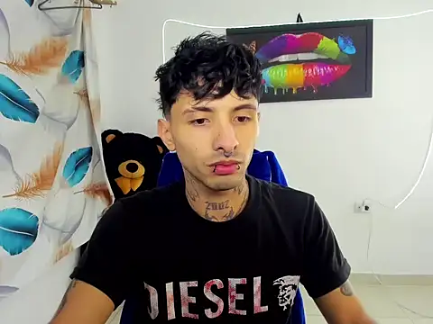 felix mSqueen online show from 06.17.26