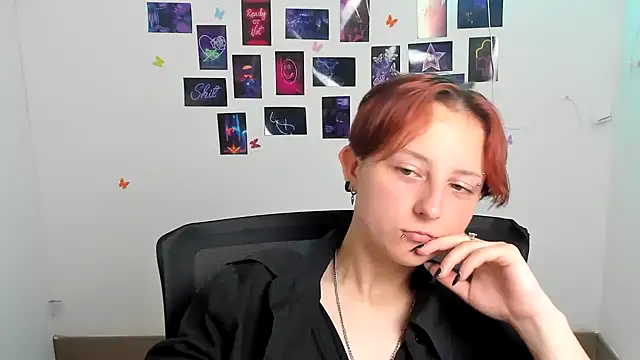 Dilara Kiss  online show from 06.25.26