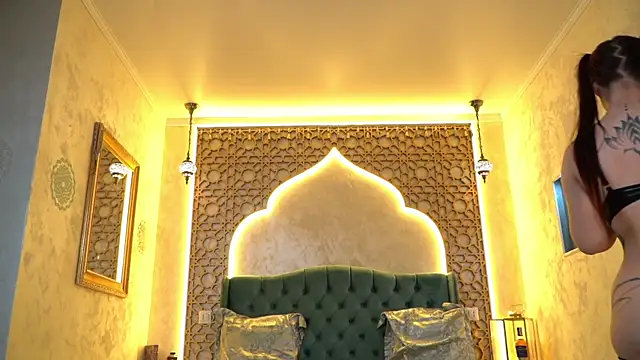 Snapshot of ButterBeba chatting on 07.15.26 ButterBeba online show from 07.15.26