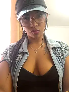 Snapshot of sophiagomezx chatting on 07.15.26 sophiagomezx online show from 07.15.26