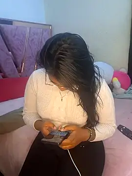 Snapshot of sophiagomezx chatting on 07.29.26 sophiagomezx online show from 07.29.26