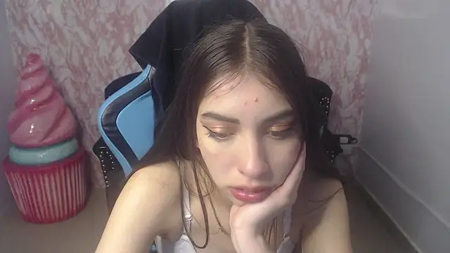 Snapshot of KiaraStar_ch chatting on 07.07.26 KiaraStar ch online show from 07.07.26