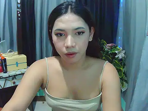 Snapshot of XCalixa chatting on 07.17.26 XCalixa online show from 07.17.26