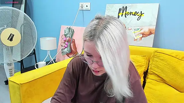 Nika-Smith online show from 08.05.26