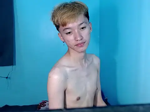 Snapshot of Fem_phiLboy69 chatting on 06.27.26 Fem phiLboy69 online show from 06.27.26