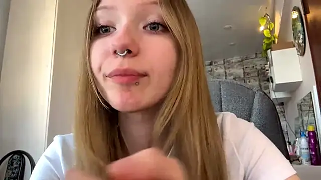 Snapshot of BivalentFalloff chatting on 06.29.26 BivalentFalloff online show from 06.29.26