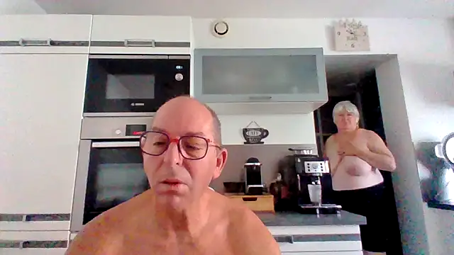Snapshot of coquinesensuel chatting on 07.04.26 coquinesensuel online show from 07.04.26