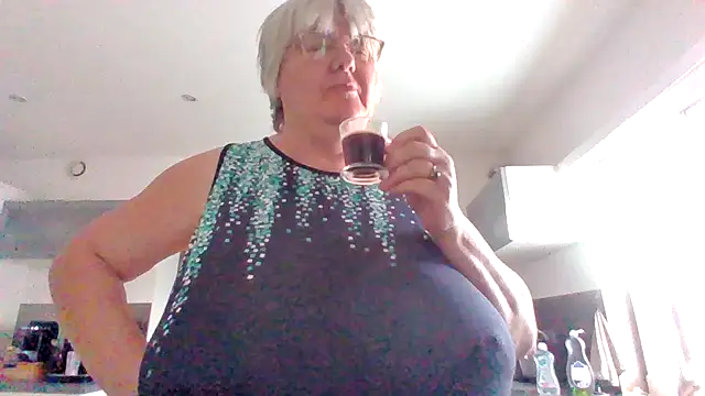 Snapshot of coquinesensuel chatting on 07.14.26 coquinesensuel online show from 07.14.26