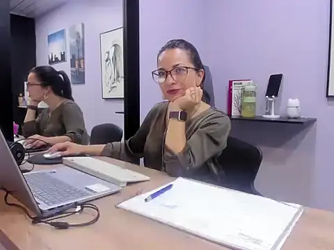 Snapshot of Greta_Borbon_ chatting on 06.23.26 Greta Borbon online show from 06.23.26