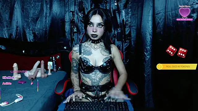 Snapshot of Electra_Darkkk chatting on 06.25.26 Electra Darkkk online show from 06.25.26