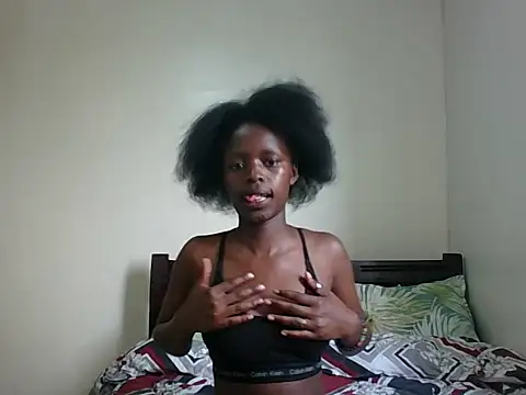 Snapshot of bakhita12 chatting on 06.19.26 bakhita12 online show from 06.19.26