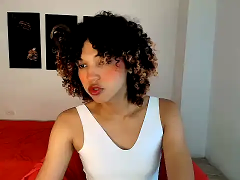 Snapshot of Elianisbigcock chatting on 07.27.26 Elianisbigcock online show from 07.27.26