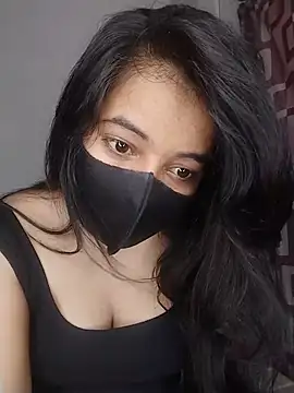 Snapshot of hottyplak chatting on 06.25.26 hottyplak online show from 06.25.26