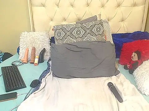 NoviaveeXXX online show from 06.30.26