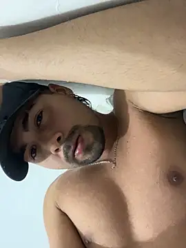 Snapshot of tridioking chatting on 06.19.26 tridioking online show from 06.19.26