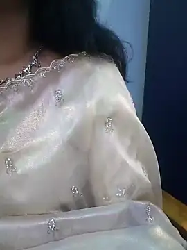 Snapshot of Zaara-Rose chatting on 06.27.26 Zaara-Rose online show from 06.27.26