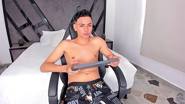 JustNova  online show from 06.22.26
