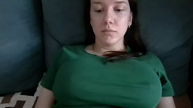 Snapshot of Nivella chatting on 07.09.26 Nivella online show from 07.09.26