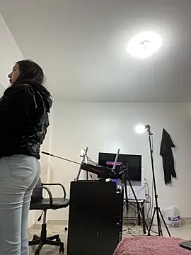 cherry skinnyy  online show from 08.01.26