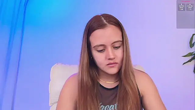 Snapshot of JustMary chatting on 07.18.26 JustMary online show from 07.18.26