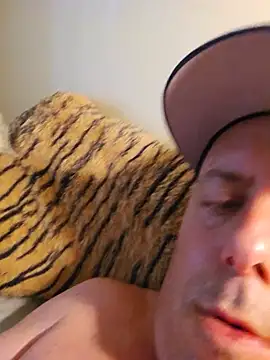 Snapshot of heterohotguy78 chatting on 06.28.26 heterohotguy78 online show from 06.28.26