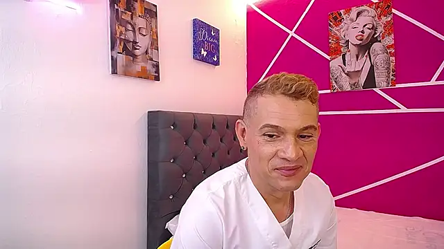 Snapshot of Cesirry_ chatting on 07.04.26 Cesirry online show from 07.04.26