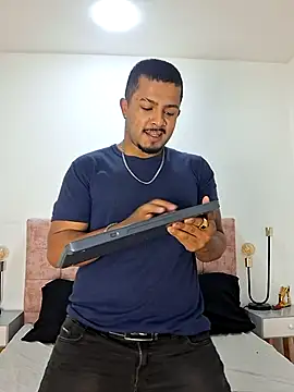 Snapshot of BrunoSilva_ chatting on 06.27.26 BrunoSilva online show from 06.27.26