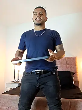 Snapshot of BrunoSilva_ chatting on 07.17.26 BrunoSilva online show from 07.17.26