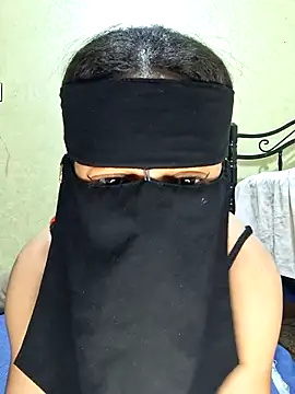 Snapshot of hajar77 chatting on 06.26.26 hajar77 online show from 06.26.26